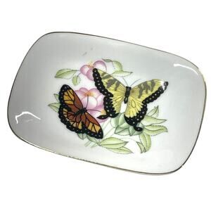 🦋 Vintage Butterfly Trinket Dish / Ring Dish – Gold Trim Porcelain